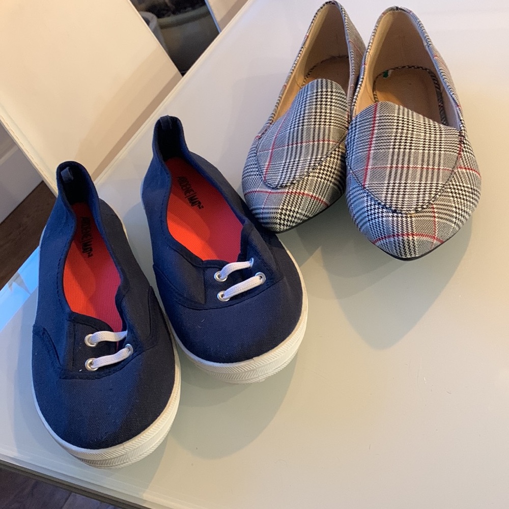 2 pairs of flats - size 8